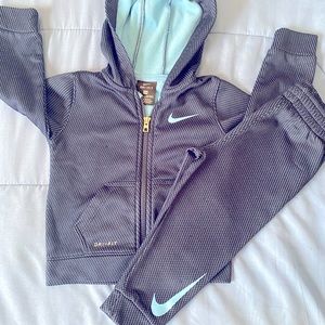 Nike matching set 🚨SOLD🚨